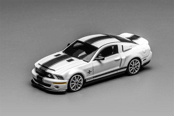 GL-1251006A MOTORHELIX 1/64 Ford Mustang Shelby GT500 Super Snake 2007 パフォーマンスホワイト