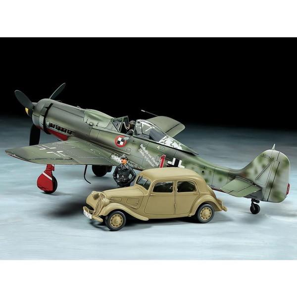 25213 1/48 フォッケウルフ Fw190 D-9 JV44・シトロエン 11CV スタッフカー セット