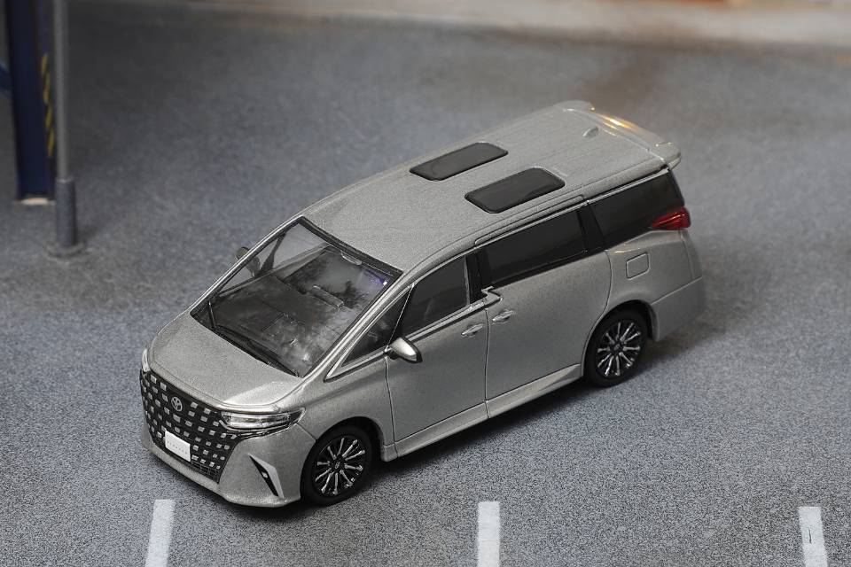LL-041-185 DIE CAST TEAM 1/64 Toyota Alphard 2024 (LHD) グレー
