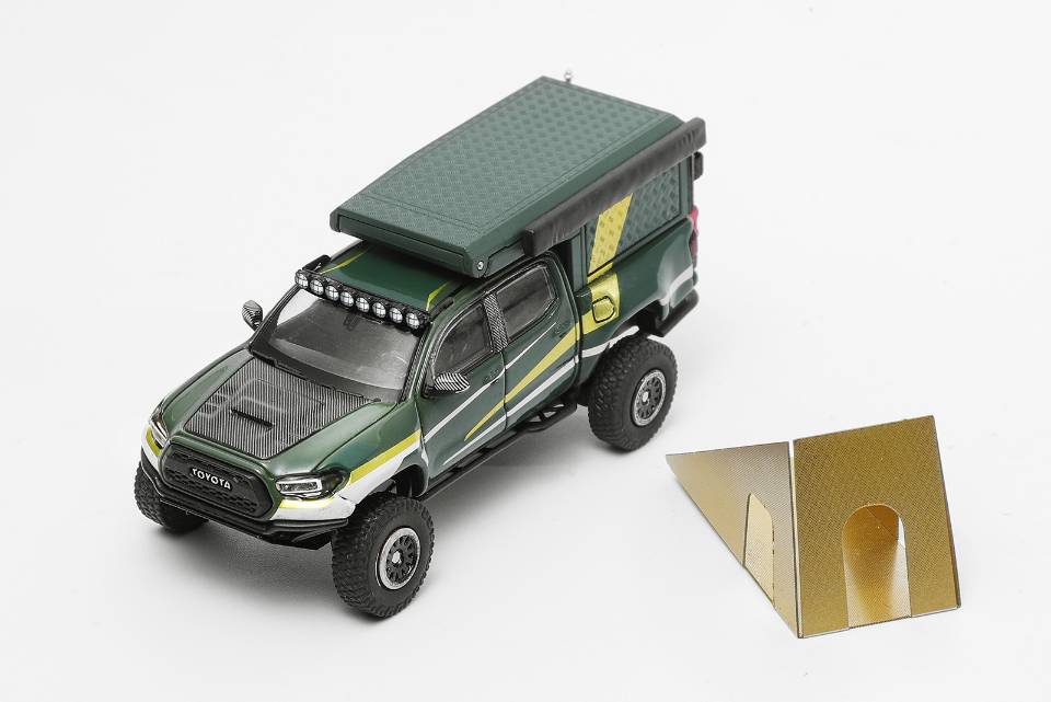 KS076-527 GCD 1/64 トヨタ TACOMA TRD Pro 2022 (キャンパーバン) グリーン/アート