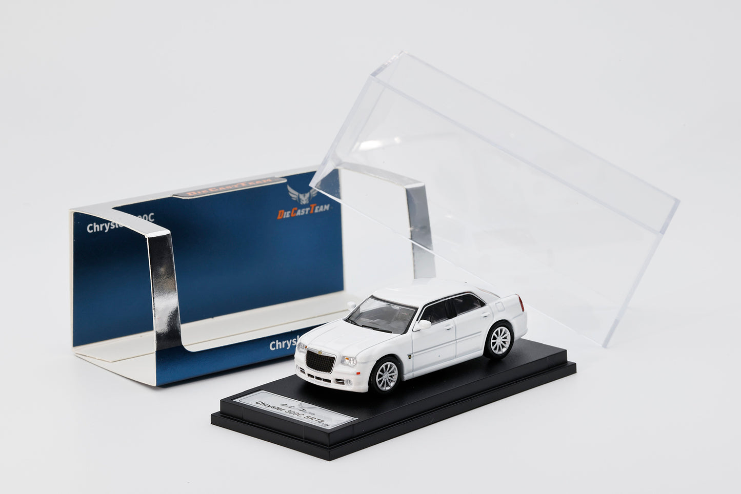 LL-056-284 DIE CAST TEAM 1/64 Chrysler 300C (LHD) ホワイト