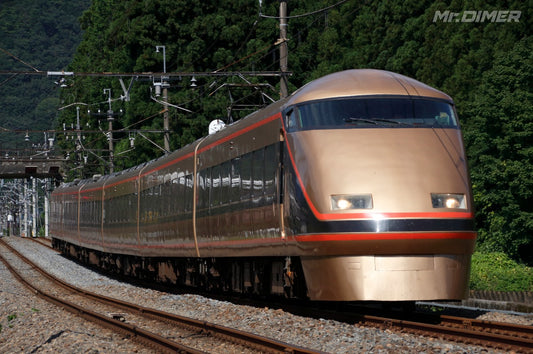 【MDR graph】GWだけにゴールデンな列車を…東武・日光詣スペーシア（100系）