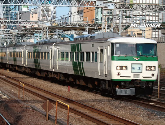 数を減らす夜行列車 細々と残る、ムーンライトながら・ムーンライト信州