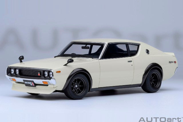 77467 1/18 日産 スカイライン 2000GT-R (KPGC110) チューンド・バージョン (ホワイト)