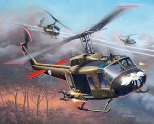 04983 レベル 1/100 ベル UH-1H ガンシップ