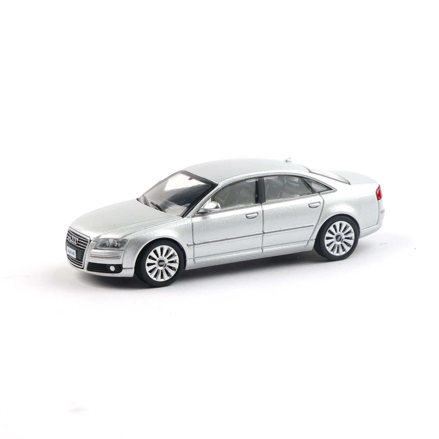 Y43-04 拓意(XCARTOYS) 1/64 AUDI A8 (D3) SILVER