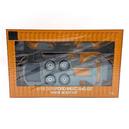 61001ACC DIECAST MASTERS 1/18 マスタング 19 ワイドボディアクセサリーパック フューリーオレンジ