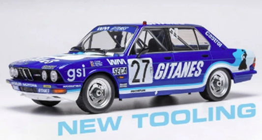 18RMC183B IXO 1/18 BMW 520i (E28) 1982年 スパ24時間レース #27 A.Cudini/H.Regout/A.Peltier