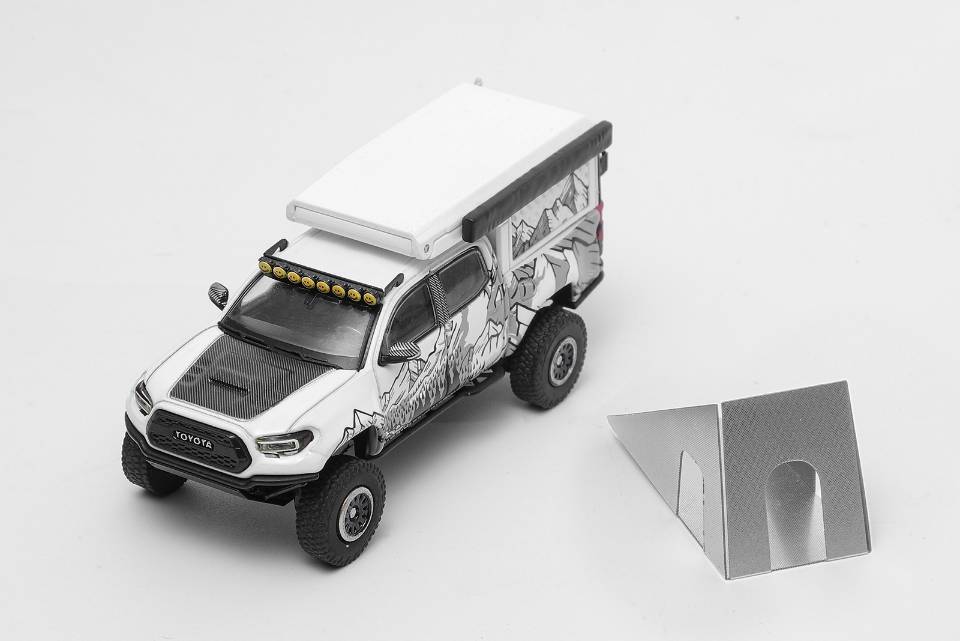 KS076-529 GCD 1/64 トヨタ TACOMA TRD Pro 2022 (キャンパーバン) ホワイト/アート