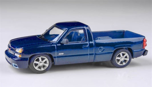 PB55833 PARAGON 1/64 シボレー シルバラード シングルキャブ 2006 ミンブルー LHD